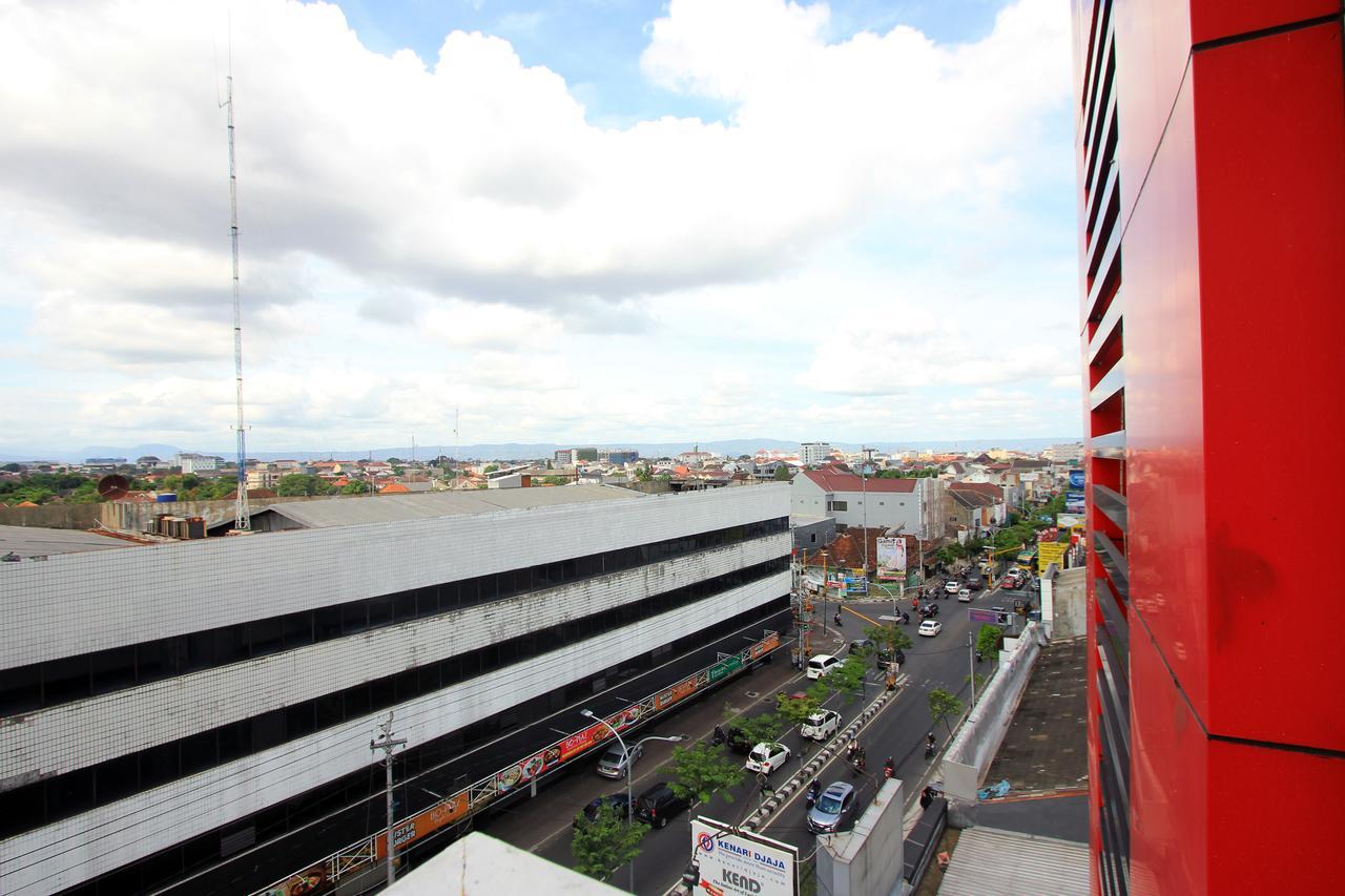Uniq Hotel Yogyakarta Esterno foto