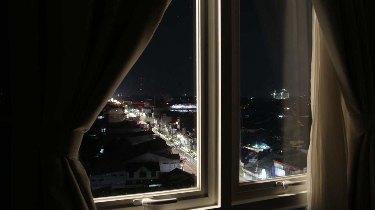 Uniq Hotel Yogyakarta Esterno foto